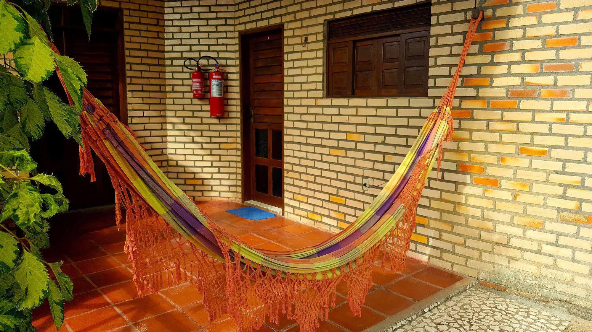 Media Veronica Hostel Suites Pipa Arez Екстериор снимка